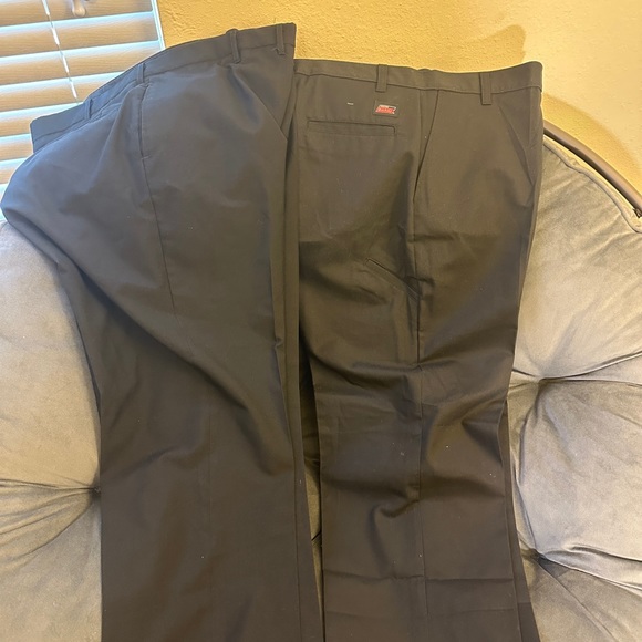Black work pants. Never worn - Picture 1 of 1